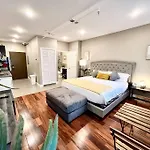 508 Urban Lifestyle King Bed Apt In Center City